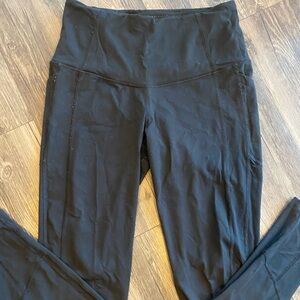 Victoria Sport High-Waisted leggings w/ butt contour